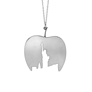 Statue of Liberty Apple Necklace in Sterling Silver (31 x 26 mm)