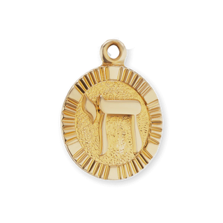 14K Gold Chai Circle Pendant (13 x 9 mm)